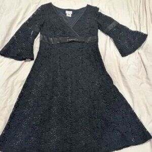 Karen Millen England women’s size 6 dress black lace with bow